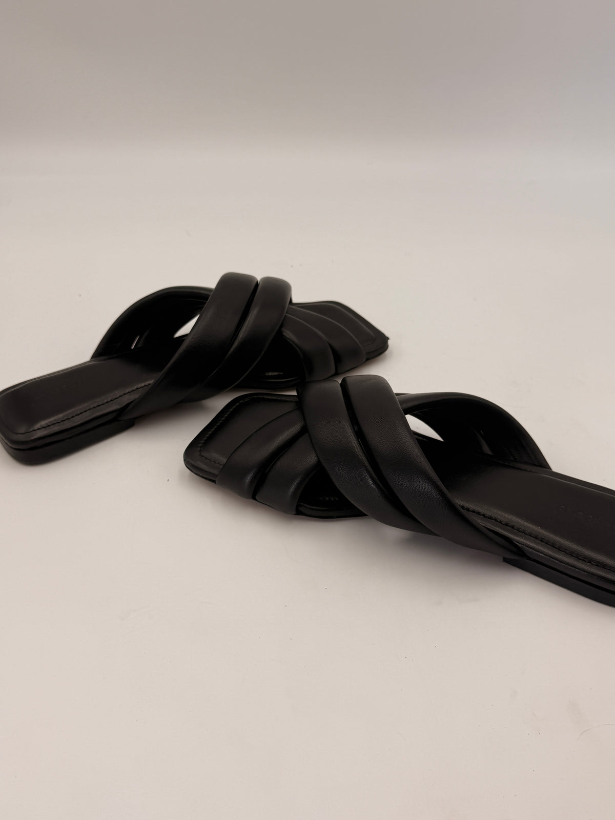Anine Bing Eve Criss Cross Slides | SZ 39
