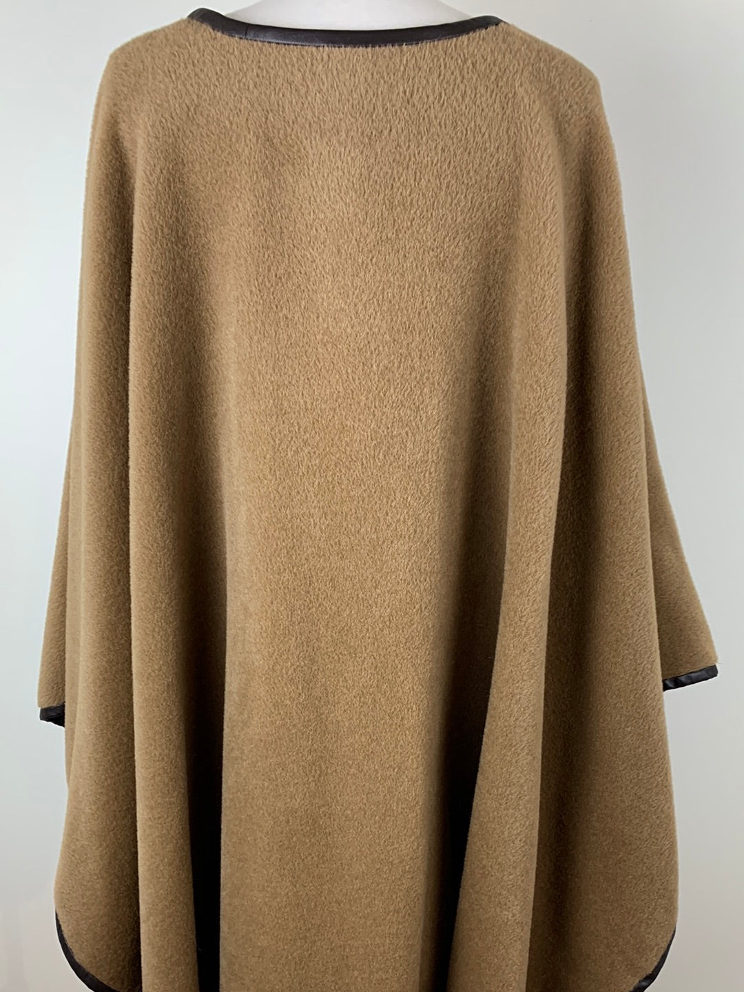 Sofia Cashmere Arequipa Alpaca Cape  | SZ O/S | NWT