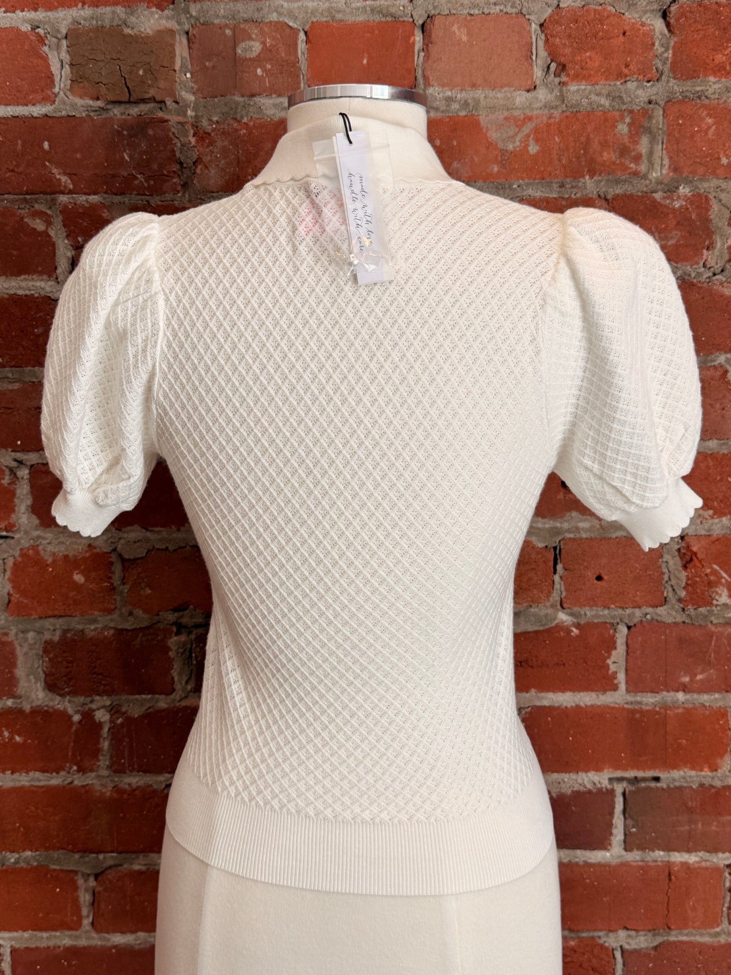 NWT Alice & Olivia Ramona Short Sleeve Pointelle Top | SZ S
