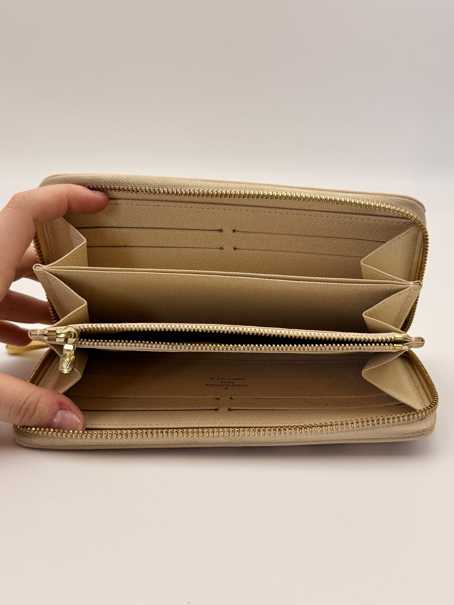 Louis Vuitton Damier Azur Zippy Wallet