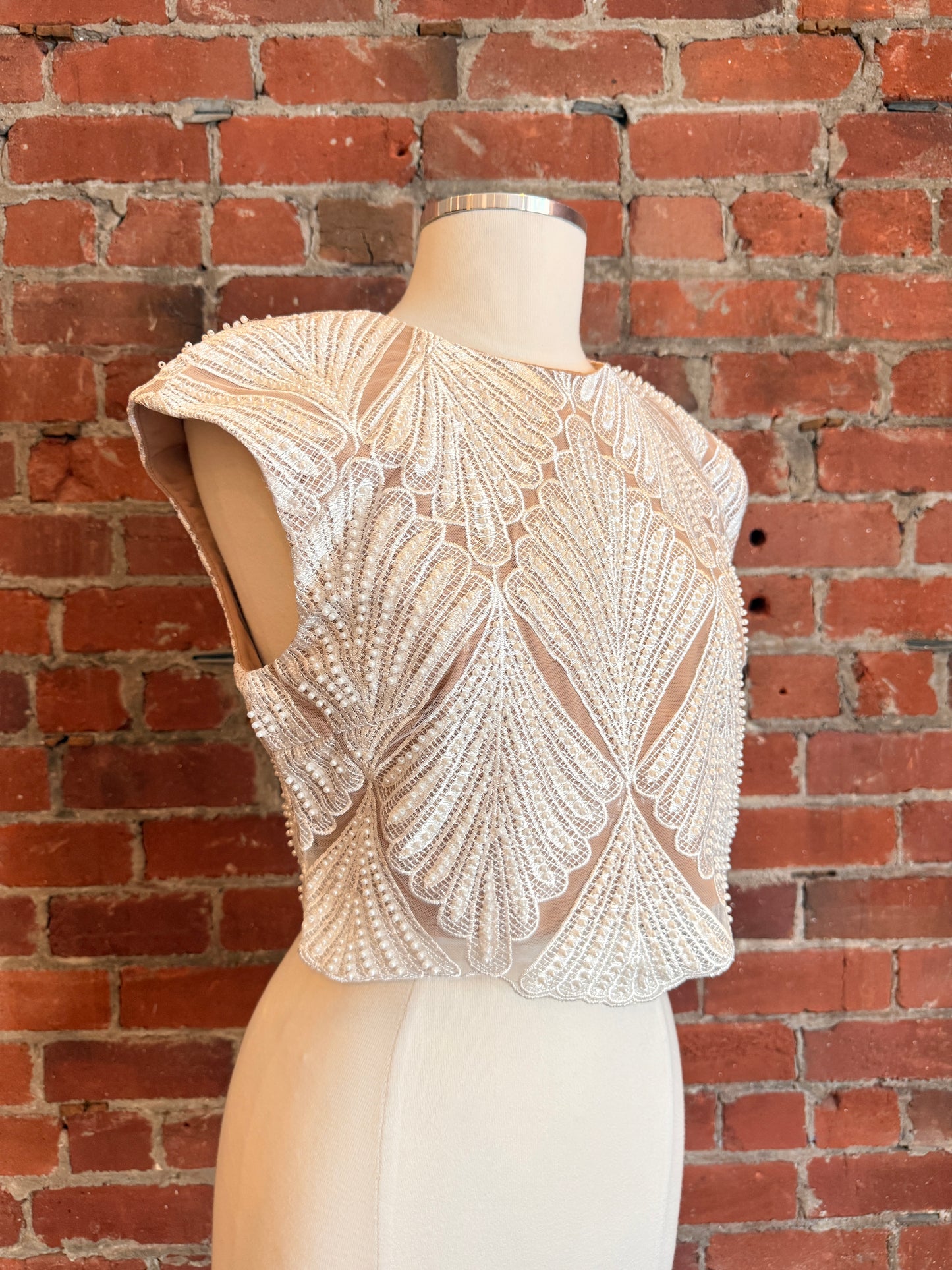 NWT Elliatt Ivory/Nude Harper Top | SZ M