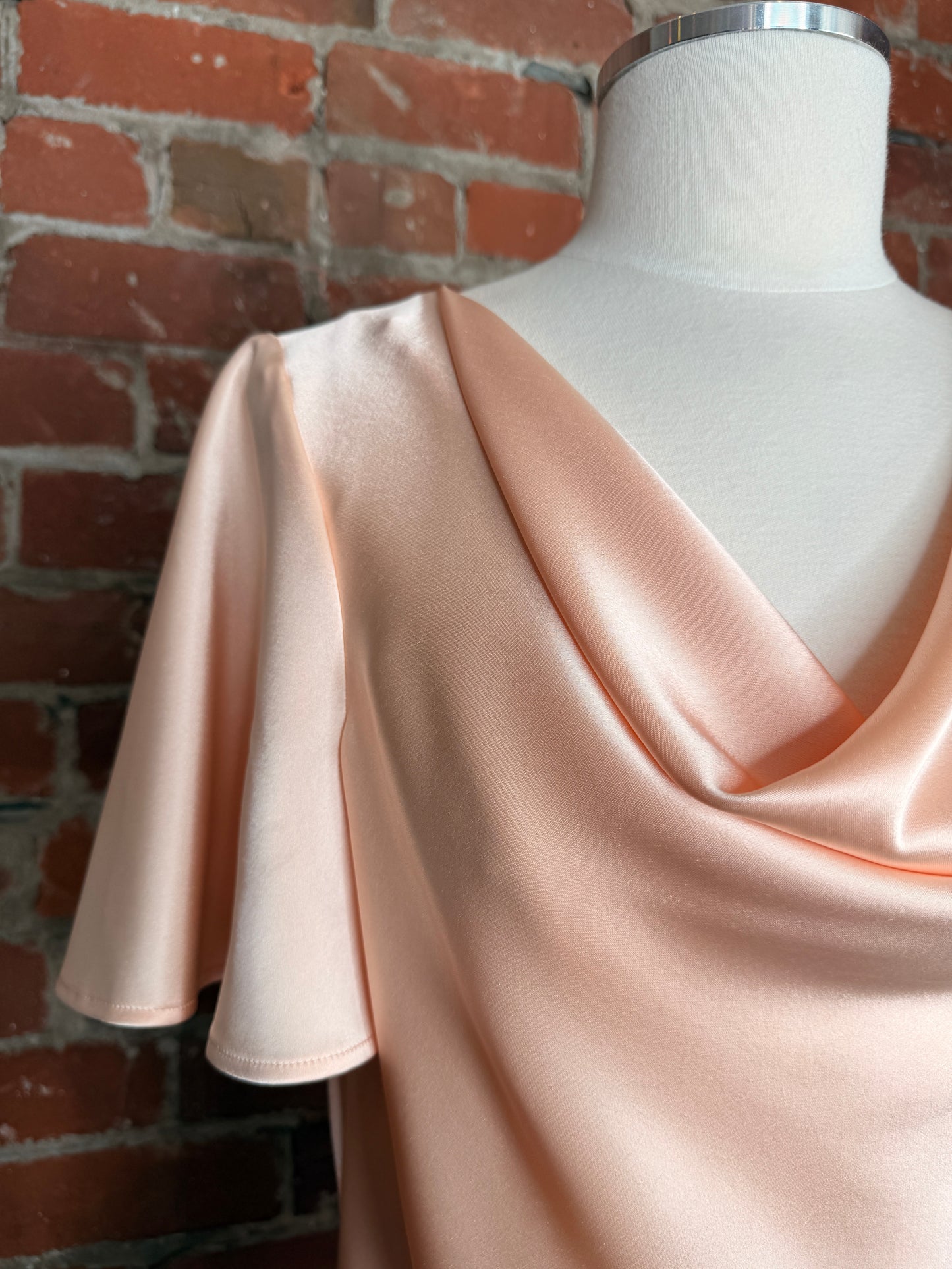 St. John Couture Blush Cowl-Neck Blouse | SZ 6