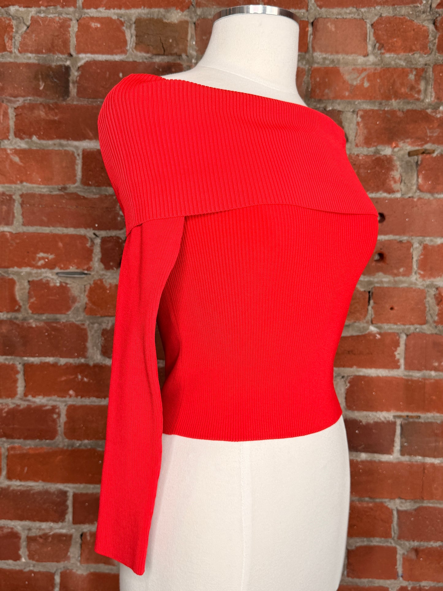 NWT Alice + Olivia Dolan Off-The-Shoulder Pullover | SZ S