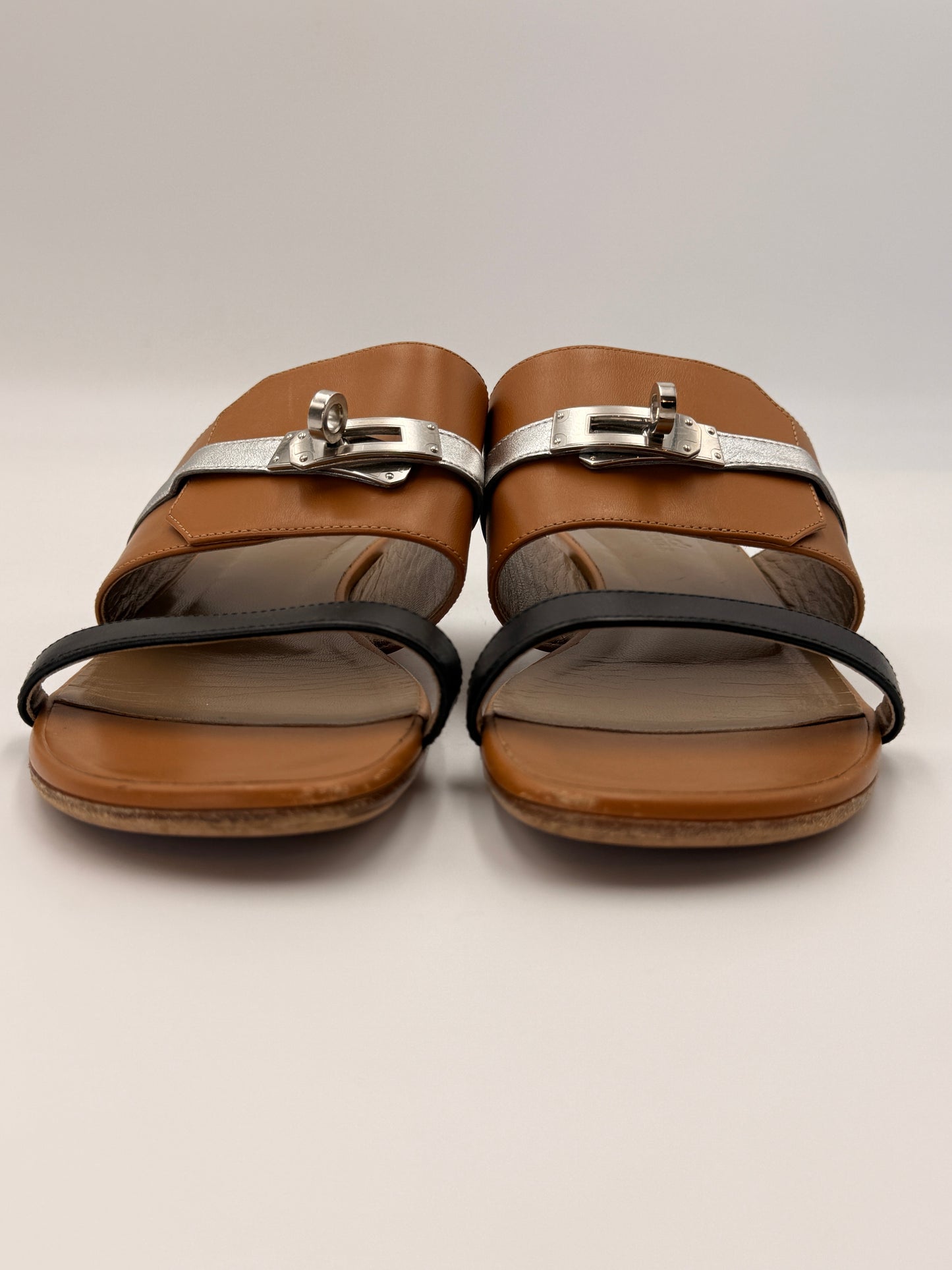 Hermes Bicolor Avenue Sandal | SZ 40