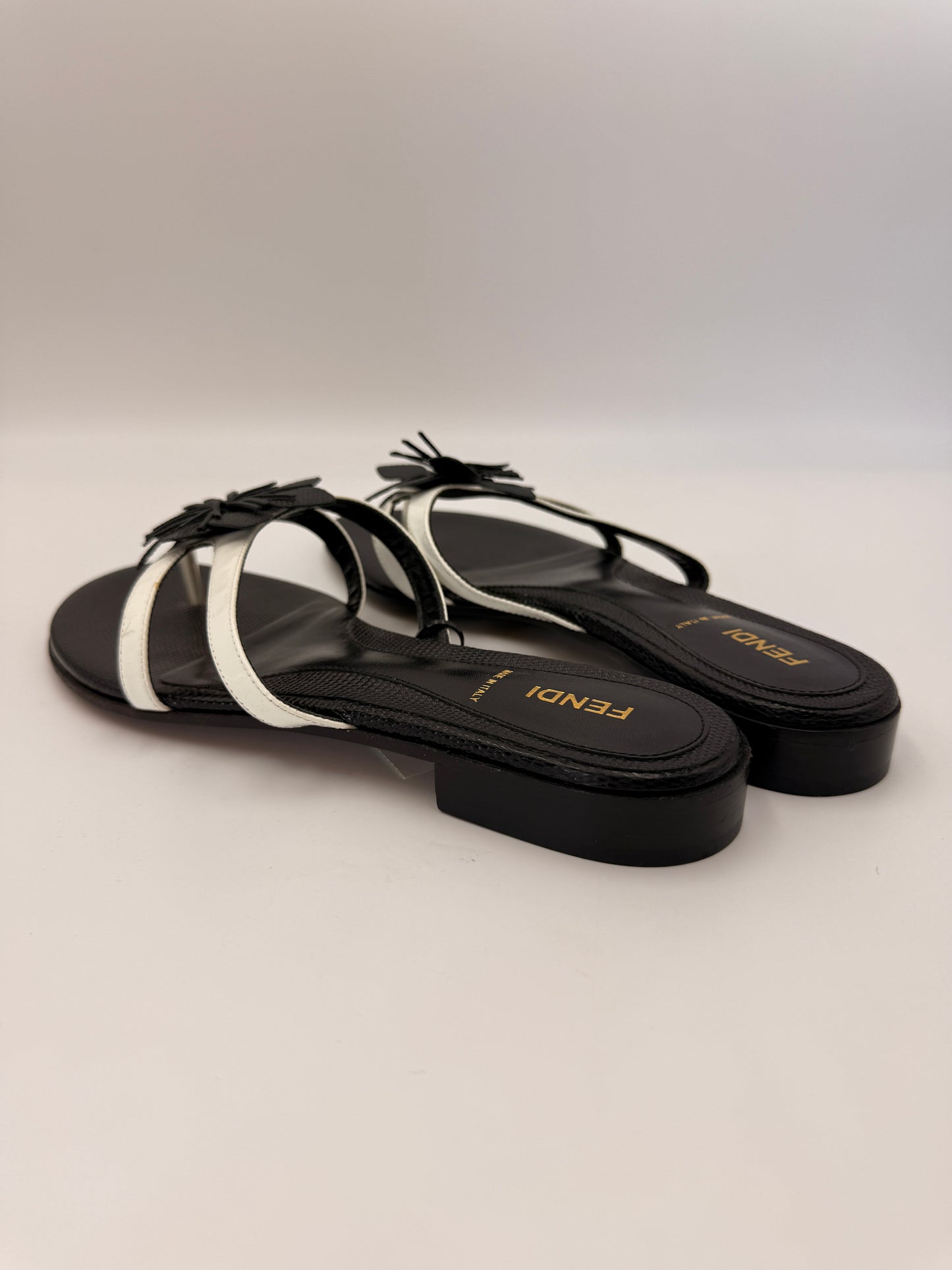 Fendi Jungle Flower Sandals | SZ 39