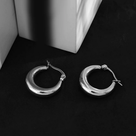 HACKNEY NINE AMBER HOOP Earrings. SILVER